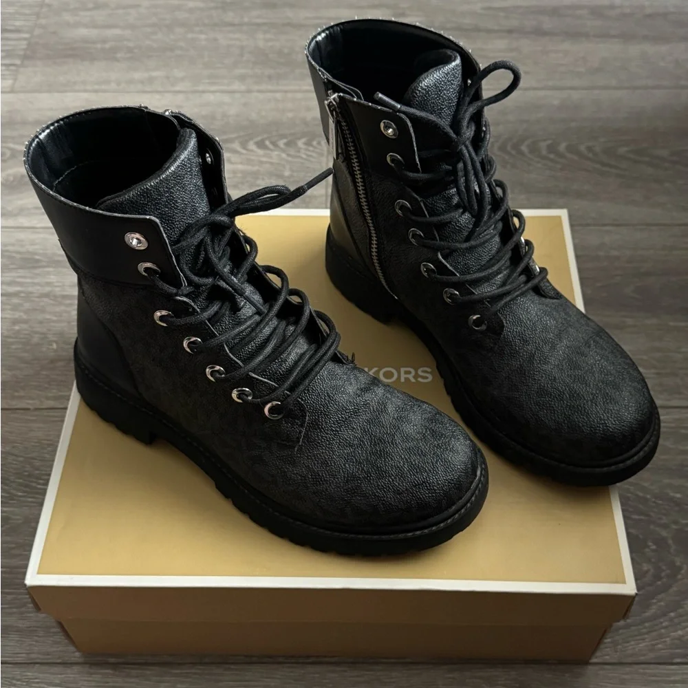 Michael Kors combat boots ✨🖤 - Picture 1 of 15